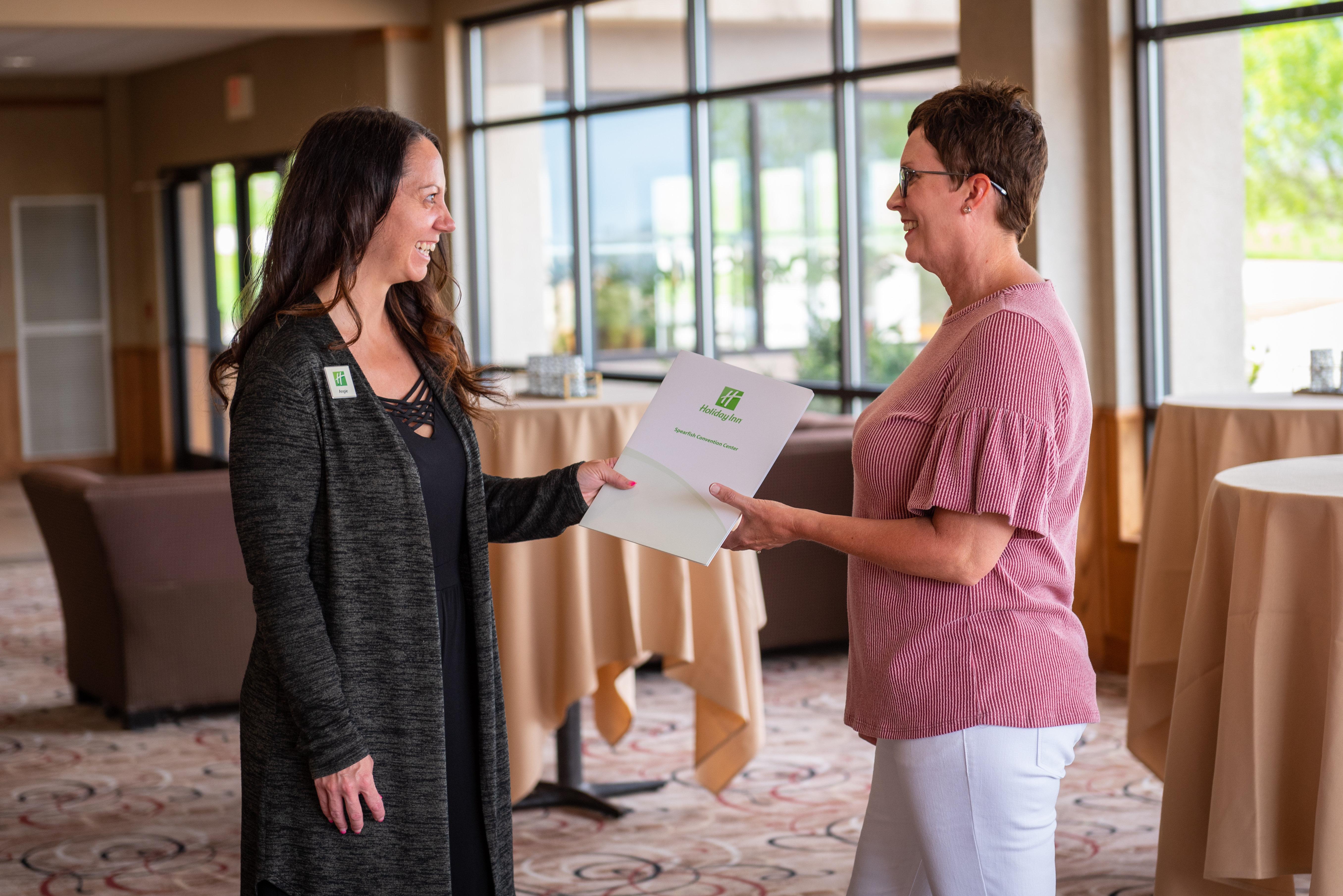 Holiday Inn Spearfish-Convention Center By Ihg Eksteriør billede